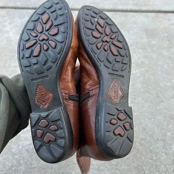 Born Sage Riding Boots Brown Button Side Zipper - Picture 9 of 10